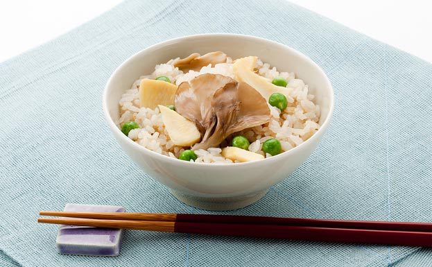 雪国まいたけ極と筍の炊き込みご飯