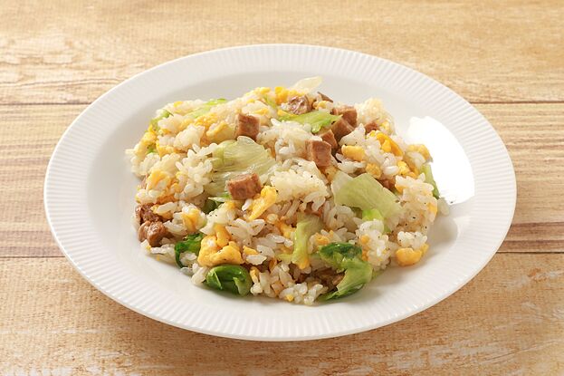 キノコのお肉で作るレタスチャーハン