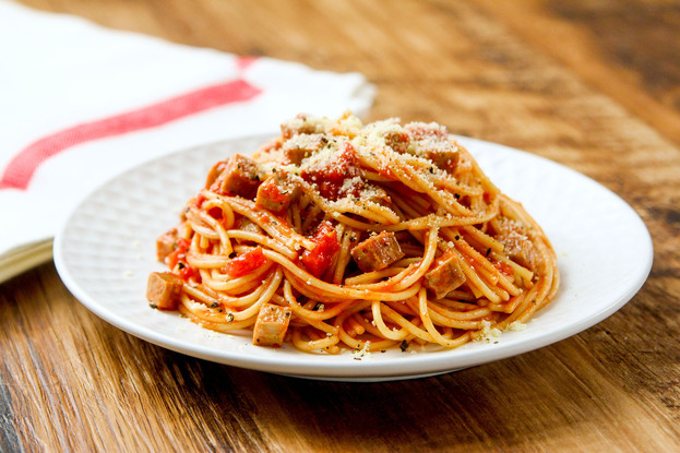 レンジで簡単 キノコのお肉でミートソース風パスタ