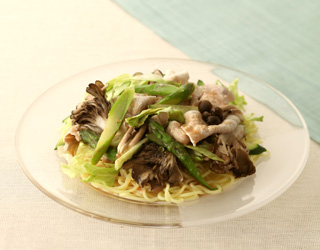 雪国きのこと夏野菜のラーメンサラダ