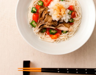雪国まいたけのぶっかけおろしそうめん