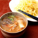 “別ゆでした“中華麺”を添えて“つけ麺”に。